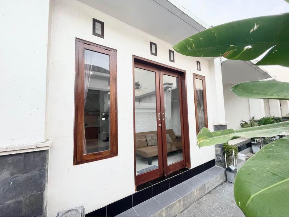Lagriya Guest House Ketewel Bagian luar foto